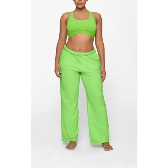 NWOT SKIMS Light French Terry Pant - Neon Green 4X, $80 A28 - Picture 2 of 7
